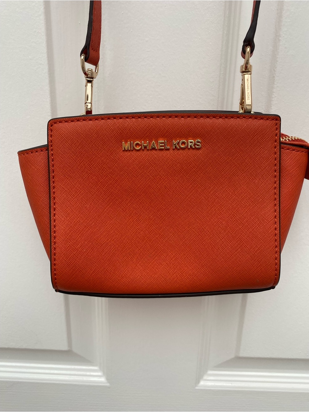 MICHAEL KORS Bright Orange Saffiano Crossbody with Gold Hardware - NWOT